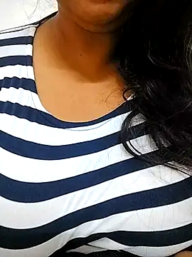 rekhabb123 online show from 01/08/26, 04:18