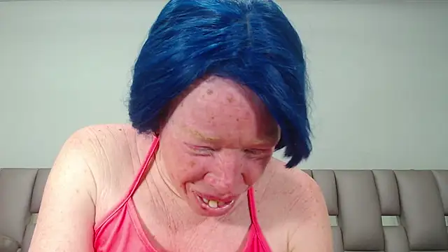 Kittywhiteass online show from 09/29/25, 12:50