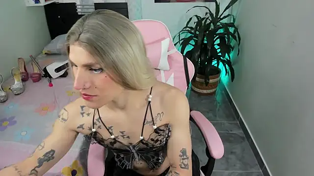 queenramoona-hot online show from 09/14/25, 06:41