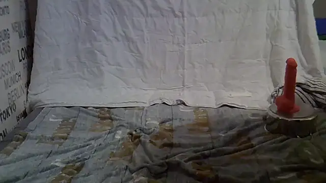 Snapshot of Flori420@xh chatting on 11/06/25, 12:58 Flori420xh online show from 11/06/25, 12:58