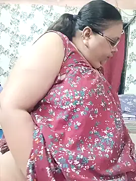 Snapshot of Hotchubby009 chatting on 03/08/25, 04:39 Hotchubby009 online show from 03/08/25, 04:39