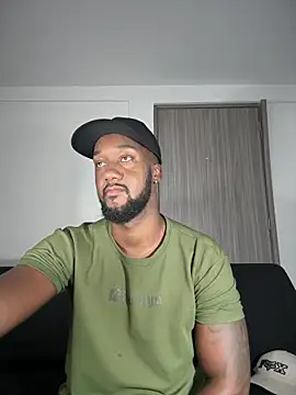 Snapshot of blackdrey18 chatting on 12/22/25, 05:35 blackdrey18 online show from 12/22/25, 05:35