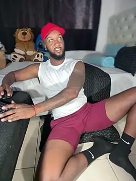 Snapshot of blackdrey18 chatting on 02/24/26, 01:45 blackdrey18 online show from 02/24/26, 01:45