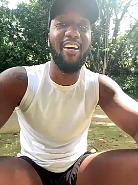 Snapshot of blackdrey18 chatting on 11/15/25, 03:38 blackdrey18 online show from 11/15/25, 03:38