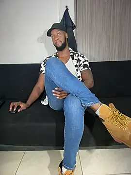 Snapshot of blackdrey18 chatting on 02/20/26, 01:46 blackdrey18 online show from 02/20/26, 01:46