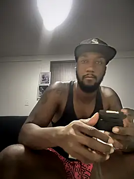 Snapshot of blackdrey18 chatting on 11/20/25, 12:06 blackdrey18 online show from 11/20/25, 12:06