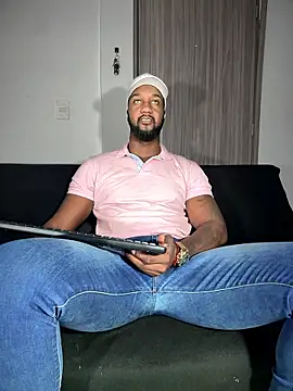 Snapshot of blackdrey18 chatting on 01/11/26, 02:13 blackdrey18 online show from 01/11/26, 02:13