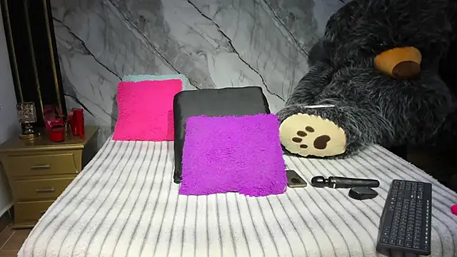 Niyirey1 online show from 12/02/25, 12:29