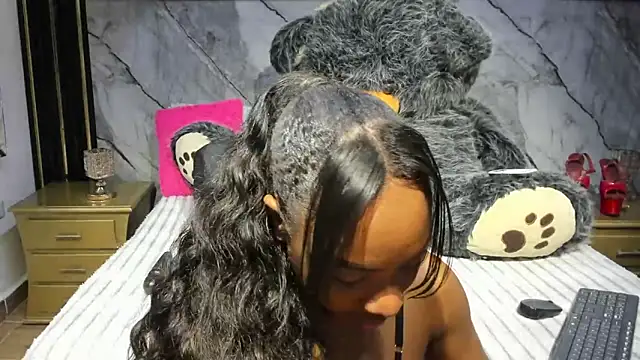 Niyirey1 online show from 11/22/25, 12:26