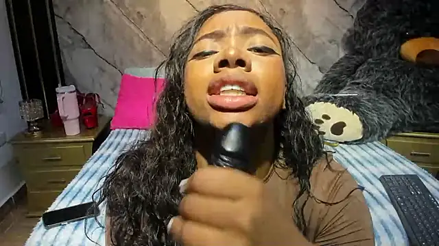 Niyirey1 online show from 02/02/26, 12:48