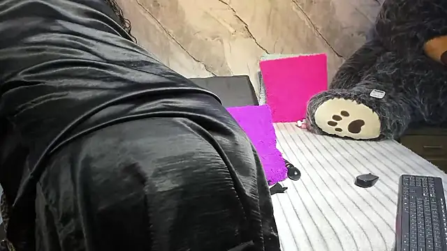 Niyirey1 online show from 03/23/26, 12:38