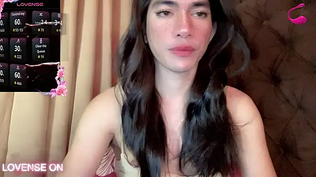 Snapshot of QUEEN_LILITH chatting on 06/18/26, 06:34 QUEEN LILITH online show from 06/18/26, 06:34