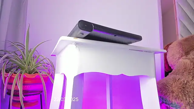 Coral Princex online show from 03/22/25, 09:42