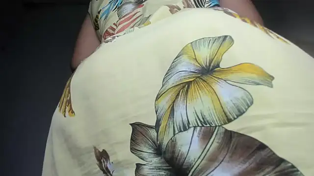 Snapshot of alexandra_mommy chatting on 10/01/25, 09:29 alexandra mommy online show from 10/01/25, 09:29