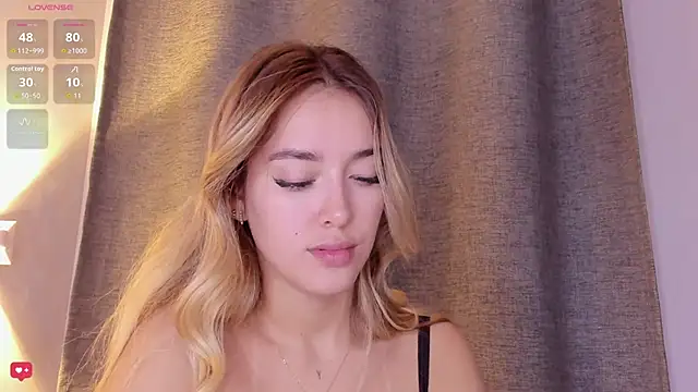 Assh lee  online show from 10/22/25, 12:59