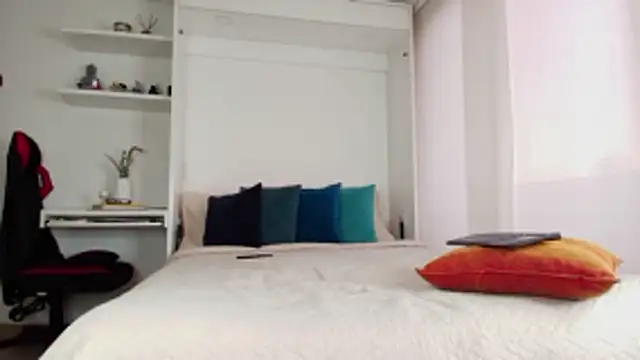 Robyn Miller online show from 10/25/25, 10:32