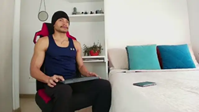 Robyn Miller online show from 11/04/25, 07:28