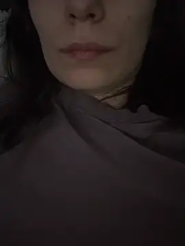Snapshot of Anna_Lewis chatting on 04/27/26, 04:38 Anna Lewis online show from 04/27/26, 04:38