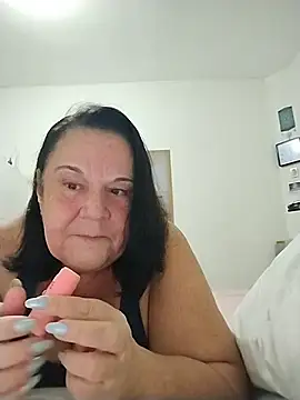 Yaya Mineira online show from 05/15/26, 01:03