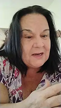 Snapshot of Yaya_Mineira chatting on 06/18/26, 01:05 Yaya Mineira online show from 06/18/26, 01:05