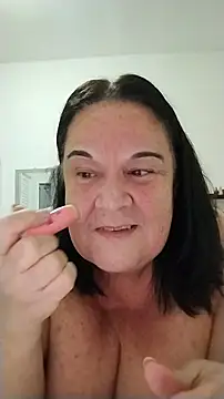 Snapshot of Yaya_Mineira chatting on 06/27/26, 12:49 Yaya Mineira online show from 06/27/26, 12:49