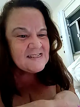 Snapshot of Yaya_Mineira chatting on 03/05/25, 12:05 Yaya Mineira online show from 03/05/25, 12:05