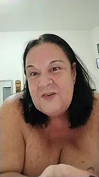 Snapshot of Yaya_Mineira chatting on 06/28/26, 01:01 Yaya Mineira online show from 06/28/26, 01:01
