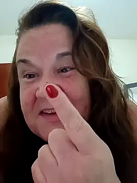 Snapshot of Yaya_Mineira chatting on 01/17/25, 11:51 Yaya Mineira online show from 01/17/25, 11:51