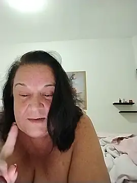 Yaya Mineira online show from 05/24/26, 07:58
