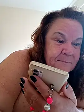 Snapshot of Yaya_Mineira chatting on 02/12/25, 12:22 Yaya Mineira online show from 02/12/25, 12:22