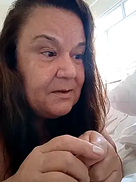 Snapshot of Yaya_Mineira chatting on 03/12/25, 12:57 Yaya Mineira online show from 03/12/25, 12:57
