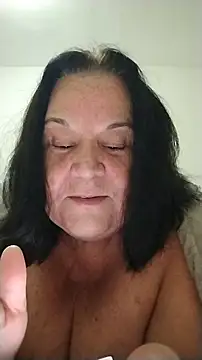Snapshot of Yaya_Mineira chatting on 06/07/26, 01:22 Yaya Mineira online show from 06/07/26, 01:22