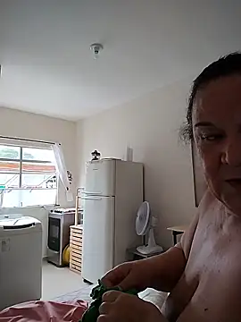 Yaya Mineira online show from 02/04/26, 06:47