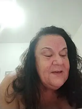 Yaya Mineira online show from 03/18/26, 11:48