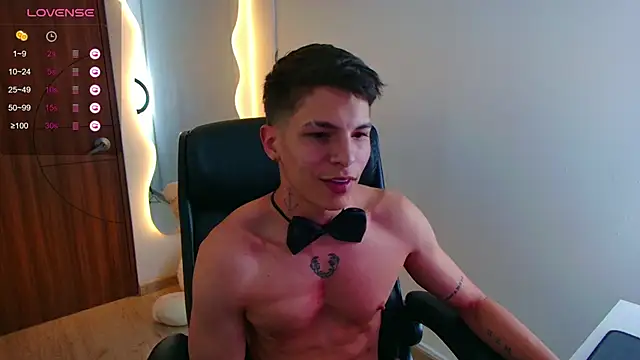 Snapshot of harrisoncuper chatting on 02/06/25, 02:22 harrisoncuper online show from 02/06/25, 02:22