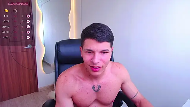 Snapshot of harrisoncuper chatting on 10/16/25, 10:07 harrisoncuper online show from 10/16/25, 10:07