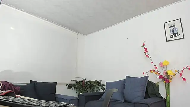 Snapshot of alicia_rouusel chatting on 11/05/25, 12:36 alicia rouusel online show from 11/05/25, 12:36