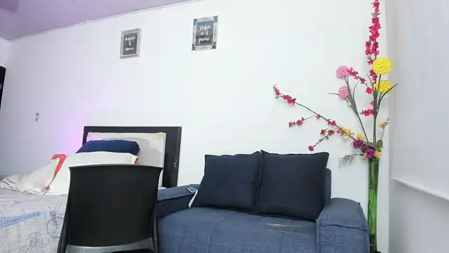 Snapshot of alicia_rouusel chatting on 12/03/25, 01:50 alicia rouusel online show from 12/03/25, 01:50