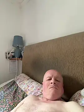 locallad88 online show from 10/10/25, 01:56