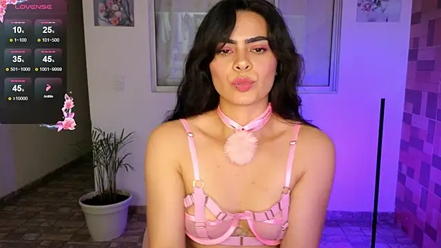 Snapshot of sexyladyy_ chatting on 03/05/25, 02:03 sexyladyy online show from 03/05/25, 02:03