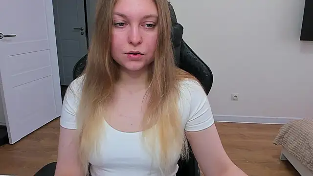 Snapshot of stacy_miracle chatting on 02/05/26, 10:44 stacy miracle online show from 02/05/26, 10:44