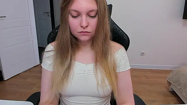 Snapshot of stacy_miracle chatting on 02/24/26, 02:18 stacy miracle online show from 02/24/26, 02:18