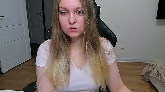 Snapshot of stacy_miracle chatting on 02/13/26, 04:07 stacy miracle online show from 02/13/26, 04:07