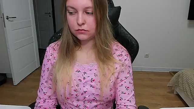 Snapshot of stacy_miracle chatting on 03/03/26, 06:04 stacy miracle online show from 03/03/26, 06:04