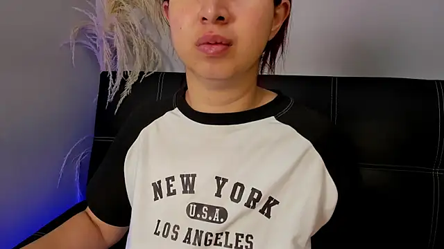 madelaine blosson online show from 04/06/26, 10:27