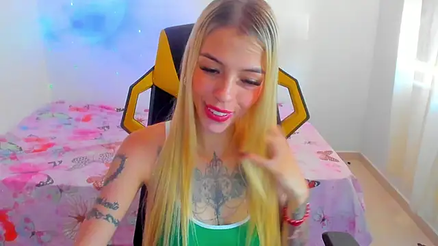 Snapshot of barbiee_05 chatting on 05/24/26, 06:52 barbiee 05 online show from 05/24/26, 06:52