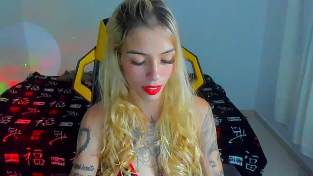 Snapshot of barbiee_05 chatting on 05/19/26, 11:56 barbiee 05 online show from 05/19/26, 11:56