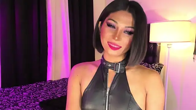 Snapshot of MaxxineMorenaTs chatting on 02/06/25, 02:37 MaxxineMorenaTs online show from 02/06/25, 02:37