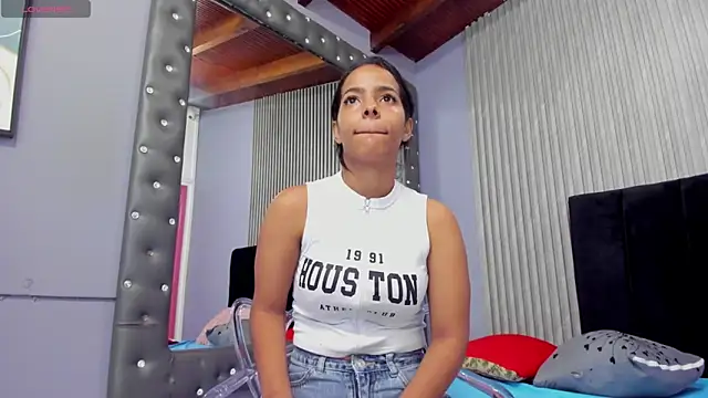  Valeria Brown online show from 12/21/25, 08:09