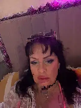 Lolaley2 online show from 12/20/25, 12:08